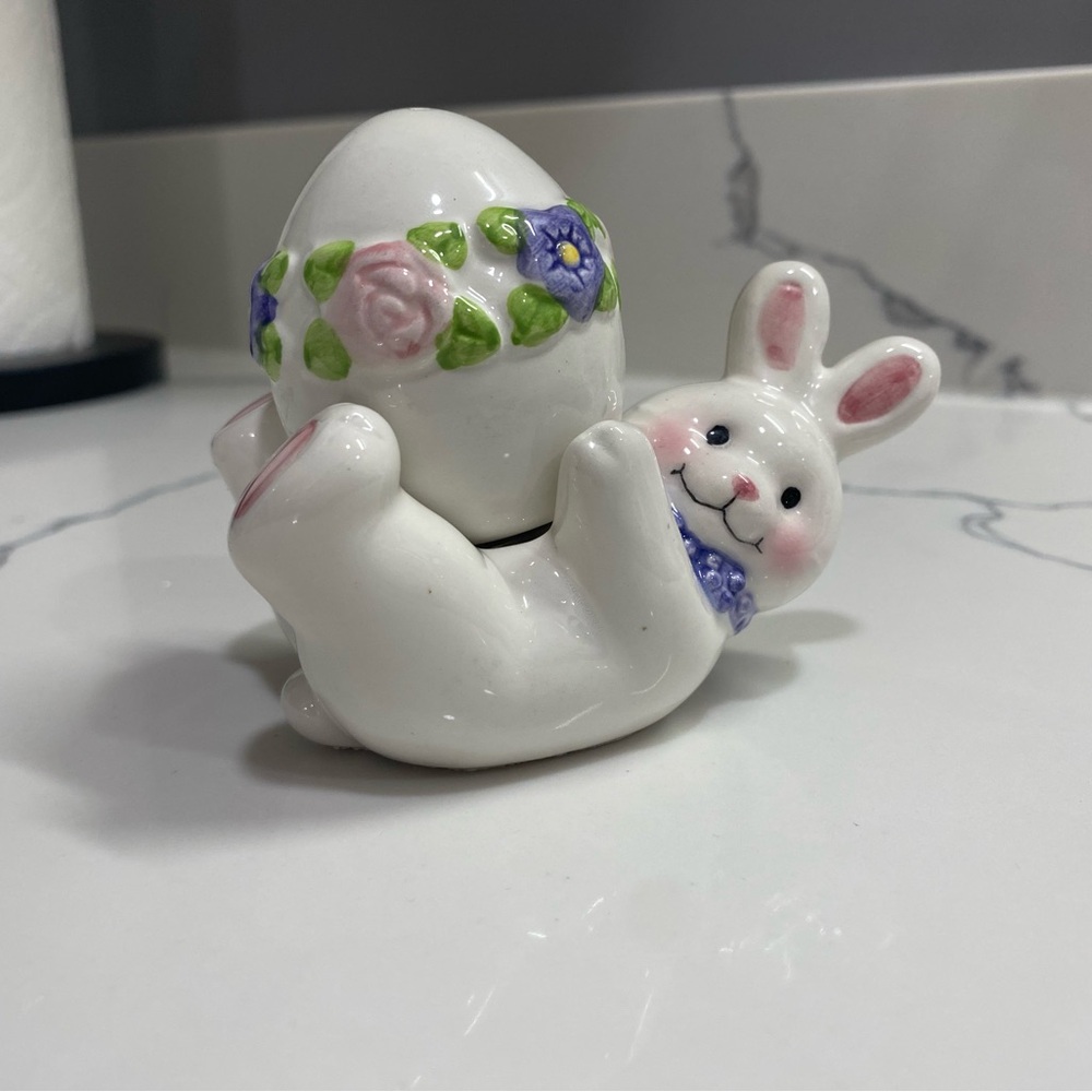 Hallmark Vintage White Ceramic Bunny with Egg salt and pepper shakers